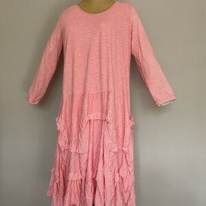 COMFY MIDI DRESS. FLIRTY PASTEL.  Generous XS